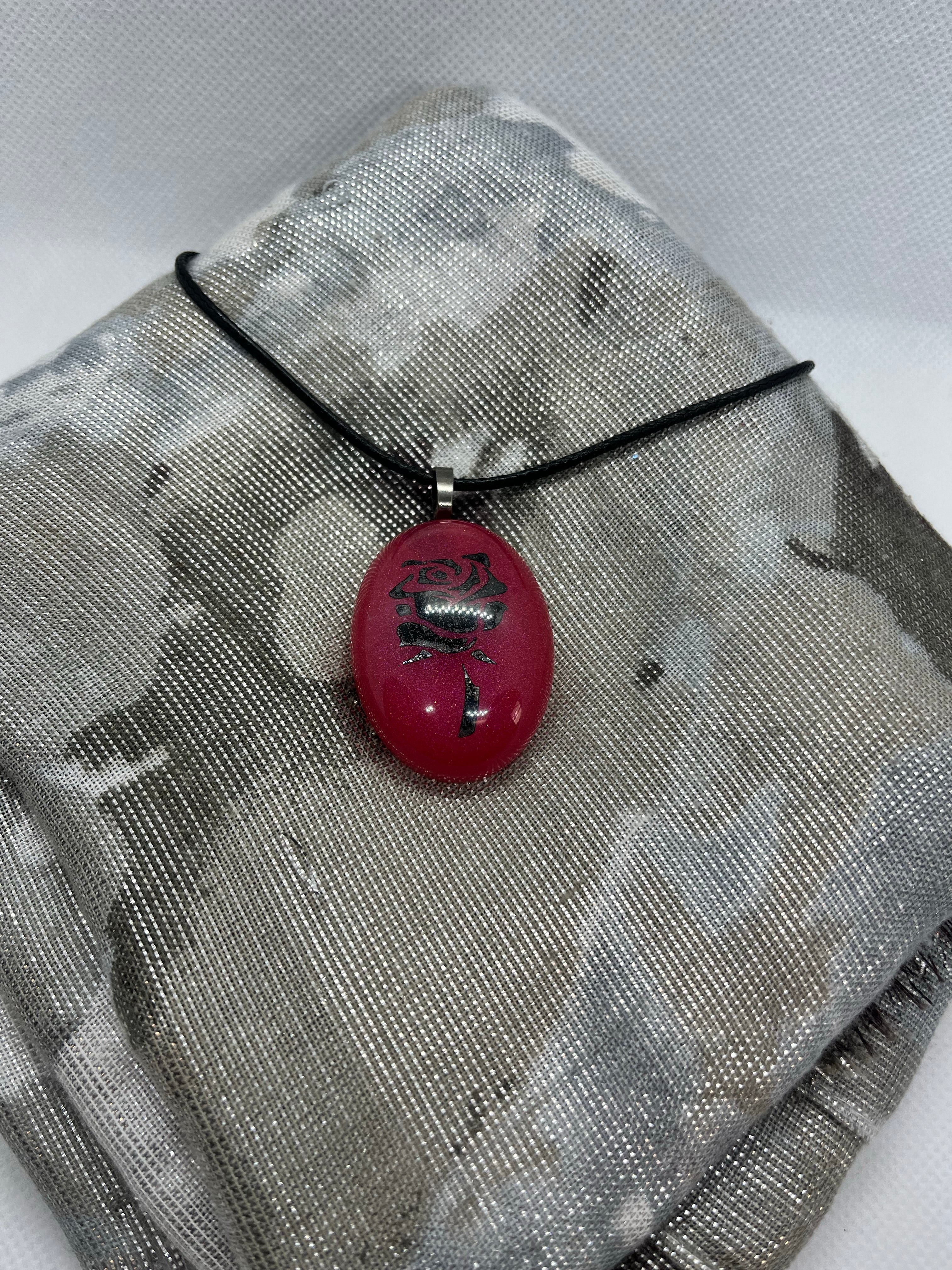 Rose cabochon necklace