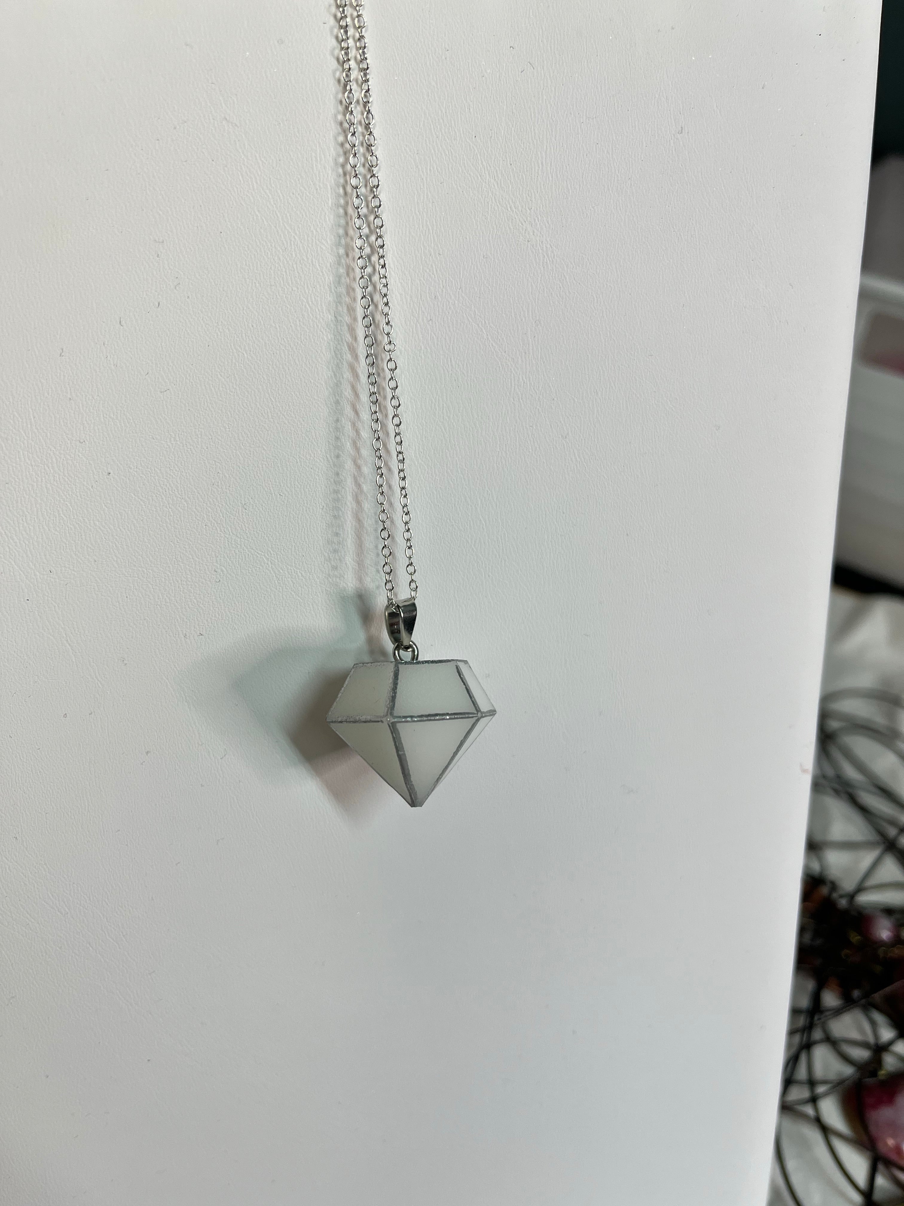 White gem pendant necklace