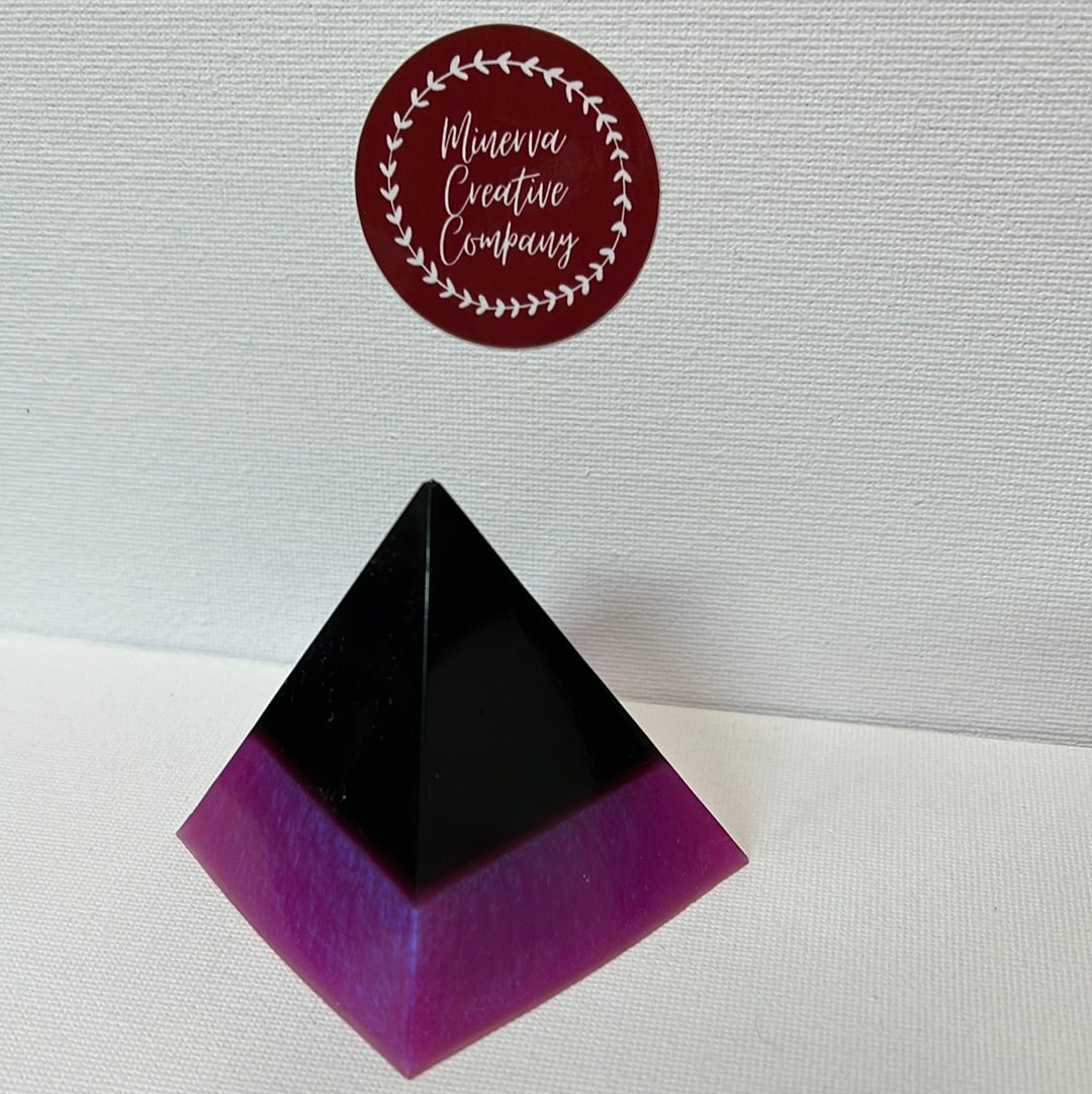 Black and fushia small pyramid