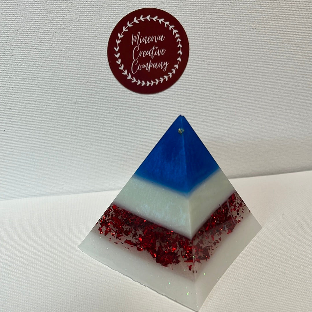 Patriotic small pyramid I