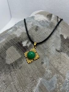 Small green cabochon pendant necklace