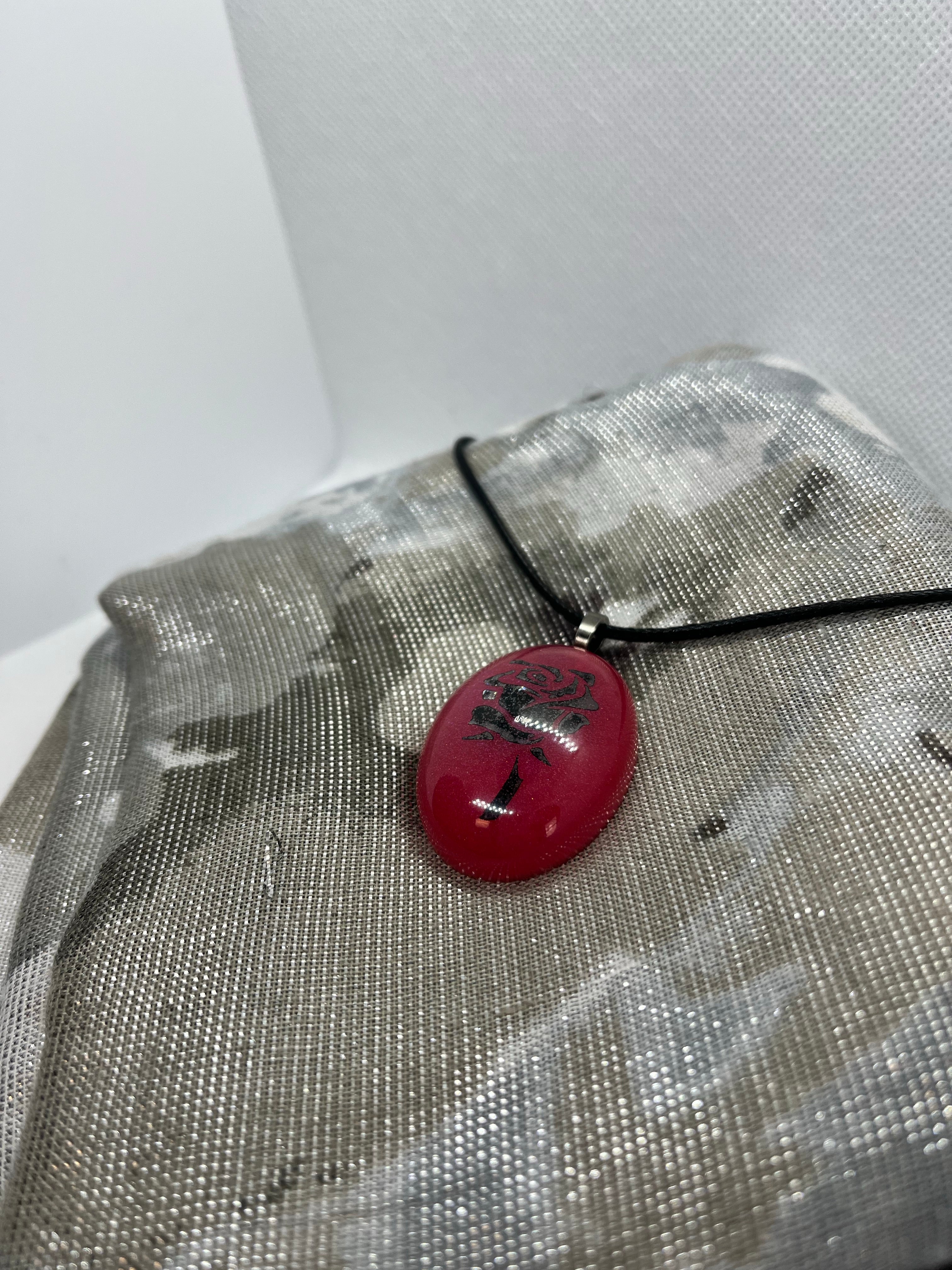 Rose cabochon necklace